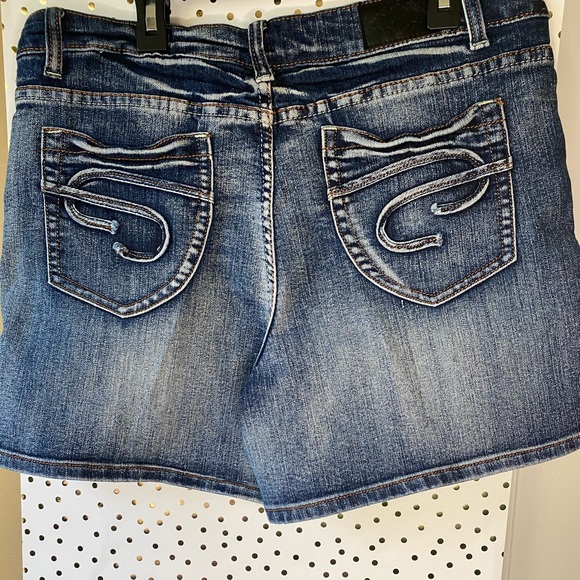 Summertime- Super Cute Blue Jean Shorts - Picture 5 of 15